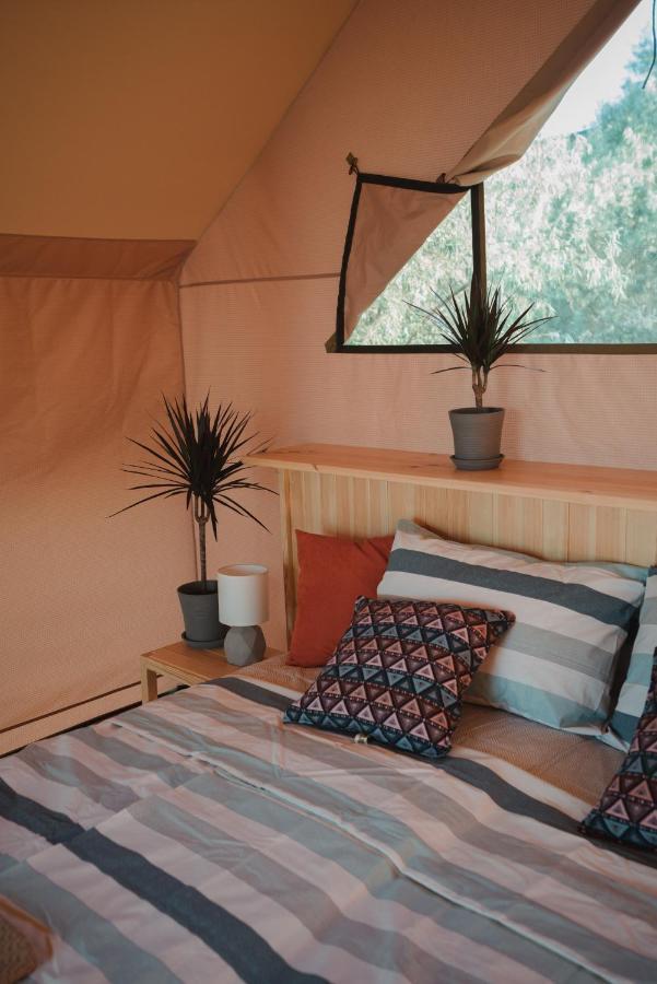 Отель Glamping Mandra Kanev Leplyavo Экстерьер фото